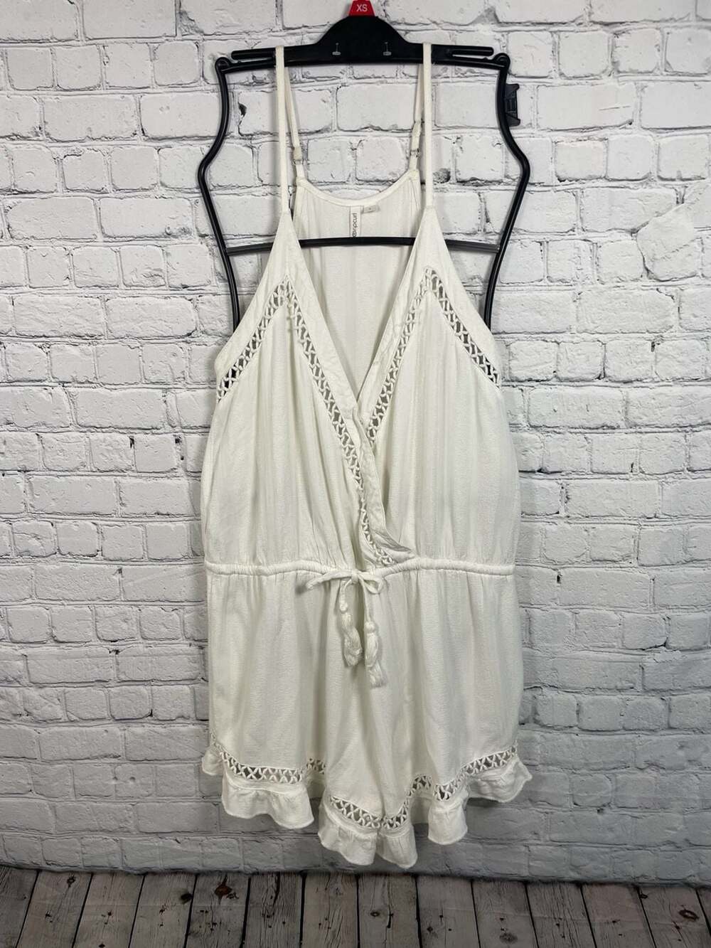 Rip Curl White Crochet Lace Trim Romper Size L